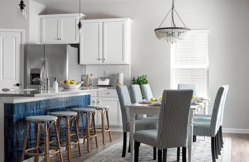 Paw Creek House | Stunning KingBed Ste - Family Friendly - 15Mins to Uptown - BBQ Grill - Firepit