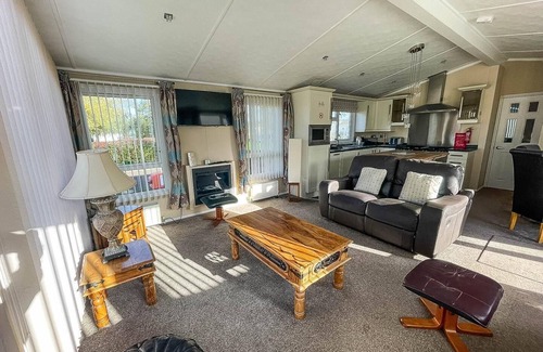 Hopton on Sea Cabin | Stunning lodge with decking at Hopton Holiday Park in Norfolk ref 80023W