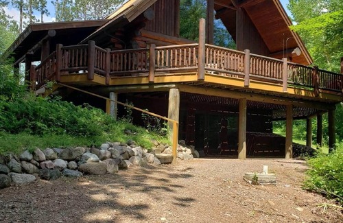 Medford Cabin | Stunning Log home in the true "Heart" of Wisconsin.