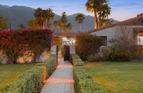 Old Las Palmas House | Stunning Luxury Home with 4-Bedrooms, Private Salt-Water Pool, & Spa