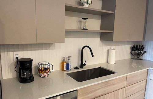 Loughman Apartment | Stunning Luxury Retreat near all theme parks
