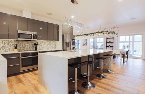 York - Haig House | Stunning Mansion in Niagara