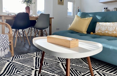 Leigh-on-Sea Apartment | Stunning Modern Seaside Apartment in Leigh-on-Sea