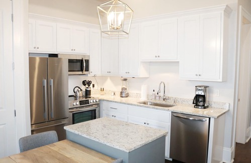 Lower Garden District Condo | Stunning, Modern 2 BD, 1 Block off St. Charles