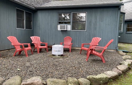 Mount Tremper House | Stunning Modern Barn minutes from Woodstock 21N-195