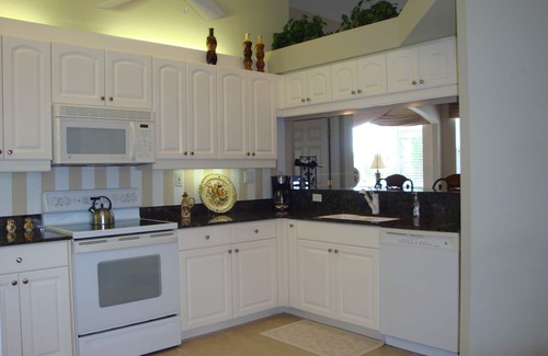 Plantation House | Stunning New Townhome Listing 3 Bdrm/2 Bath