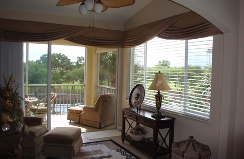Plantation House | Stunning New Townhome Listing 3 Bdrm/2 Bath