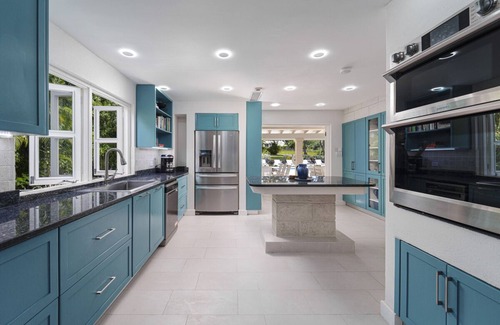 Gibbes House | Stunning New Villa 2 Mins to Beach - Coral House