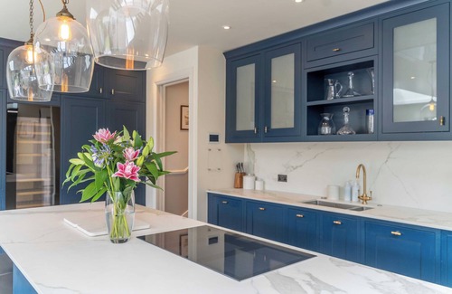 Thamesfield House | Stunning Newly Refurbished 6-Bed Putney Residence