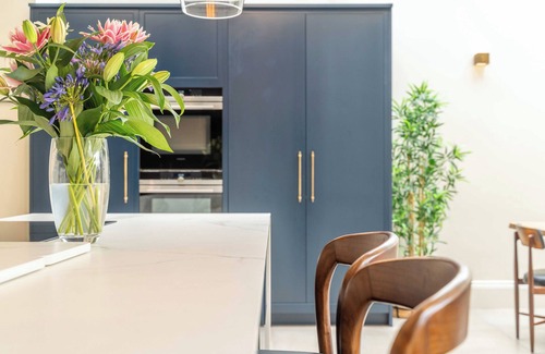 Thamesfield House | Stunning Newly Refurbished 6-Bed Putney Residence