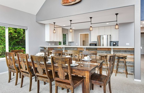 La Conner House | Stunning ocean-view home with private waterfront, viewpoint deck & fireplace