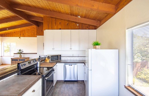 Montara House | Stunning Oceanview Coastal Home – Beach, Trails, Family Activities