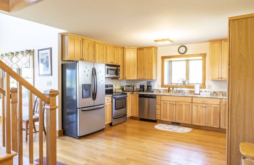Etlan House | Stunning Old Rag and Shenandoah Vistas from this Gorgeous, Peaceful Retreat