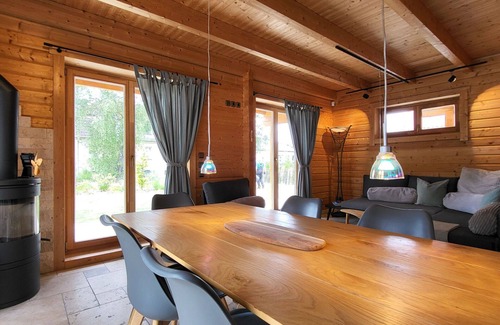 Gross Koeris House | Stunning private villa for 6 guests with WIFI, terrace, panoramic view and parking