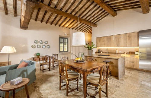 San Giovanni d'Asso Villa | Stunning private villa with A/C, private pool, WIFI, TV, patio, panoramic view, close to Montalcino