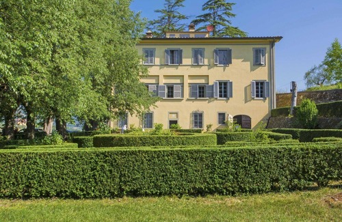 Serravalle Pistoiese Villa | Stunning private villa for 16 guests with WIFI, private pool and TV