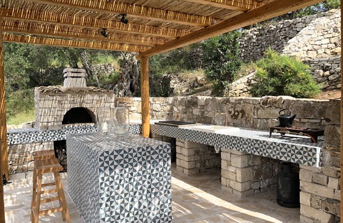 Magazia House | Stunning & peaceful villa - fabulous pool and walk to beach.