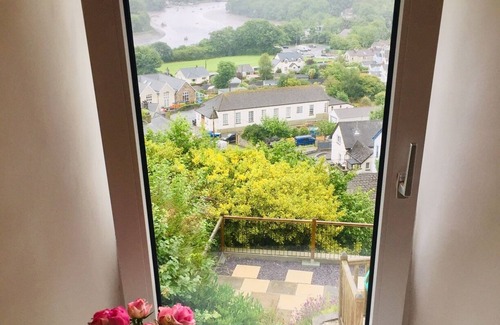 St Dogmaels Cottage | Stunning picturesque character cottage with sensational river views