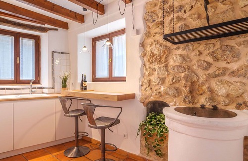 Mancor de la Vall House | Stunning private villa for 5 guests with WIFI, A/C, TV and terrace
