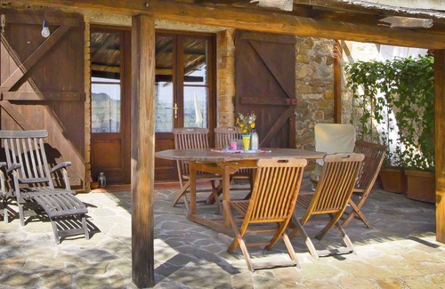 Campagnatico Villa | Stunning private villa with A/C, WIFI, private pool, TV, patio, panoramic view and parking