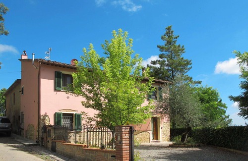 San Miniato House | Stunning private villa for 9 guests with WIFI, private pool, TV and patio