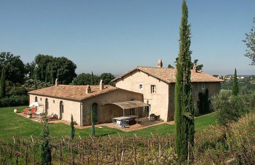 Camigliano Villa | Stunning private villa for 18 people with private pool, WIFI, A/C, TV and panoramic view