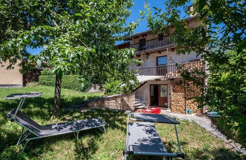 Roccabruna House | Stunning private villa for 4 guests with WIFI, TV and patio