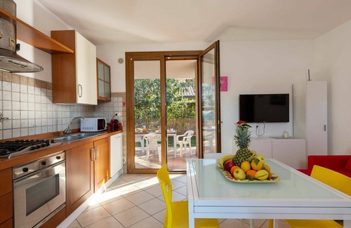 Follonica House | Stunning private villa for 12 guests with A/C, WIFI, private pool, TV, patio and pets allowed