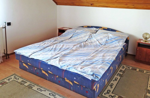 Balatonalmadi House | Stunning private villa for 10 people with WIFI, TV, terrace and parking