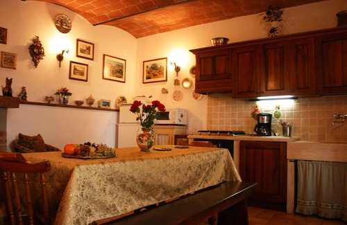 Sinalunga Villa | Stunning private villa for 4 people with A/C, private pool, WIFI and TV