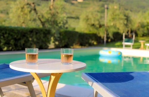 Puliciano Villa | Stunning private villa for 6 guests with WIFI, private pool and TV