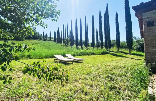 Bollano House | Stunning private villa with private pool, A/C, WIFI, TV, patio, pets allowed and panoramic view