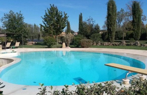Asciano Villa | Stunning private villa for 4 guests with A/C, WIFI, pool, TV and terrace