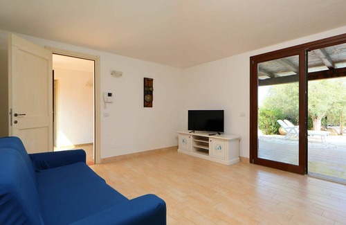Sant'Elmo House | Stunning private villa for 8 guests with private pool, WIFI, TV, terrace, pets allowed and parking