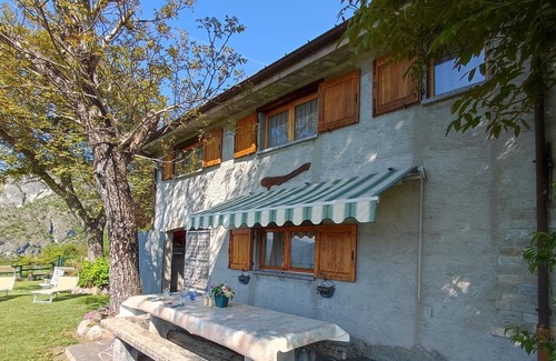 Corrido House | Stunning private villa for 6 guests with WIFI, TV, patio, pets allowed and parking