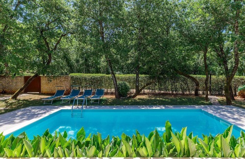 Babici House | Stunning private villa with A/C, private pool, WIFI, TV, terrace, pets allowed and parking
