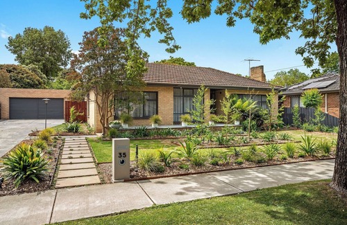 Mitcham House | Stunning reimagined mid century home