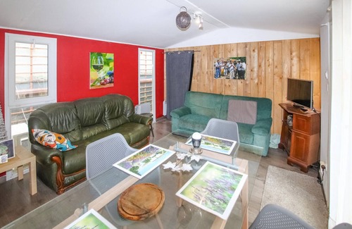 Beauchastel House | Stunning (sta)caravan in Beauchastel