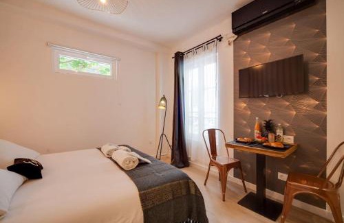 La Villette Apartment | Stunning studio near Canal St Martin - DIVINE MOON