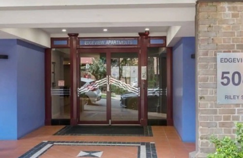 Surry Hills Apartment | Stunning Surry Hills Studio with Pool, Sauna & Gym
