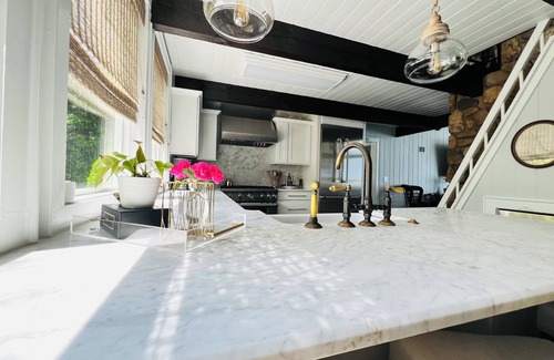 Lake Norman of Catawba Cottage | Stunning sunrises & water views in this 4 bedroom cottage on Lake Norman!