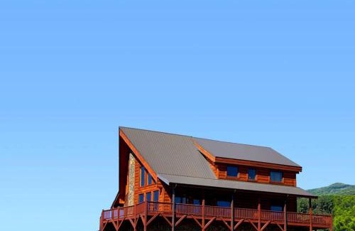 Dobson House | Stunning Vacation Rental for Unforgettable Family Glamping Trips in the Blue Ridge Mountains, North Carolina