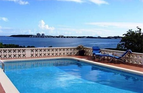 Nettle Bay Villa | Stunning View of Ocean & Lagoon from Pool, 3 Min Walk to Baie Rouge, Cottage