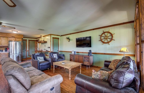 Alba House | Stunning views at Lake Fork, Texas, with a fire pit and pool table!