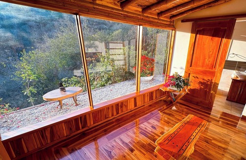 Puerto Lopez Cottage | Stunning views - Cozy and Secluded guesthouse with 1 bedroom and WiFi, AC.