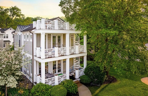 Saugatuck Condo | Stunning Views from Rooftop Balcony, Lakefront, Pool Access, Walk to downtown