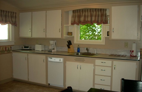 Astoria House | Stunning Views Great Location Walking Distance To City Center