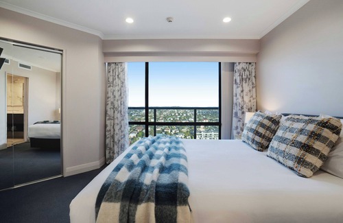 Takapuna Resort | Stunning Views Kitchen Gym Swimming Pool Car Park