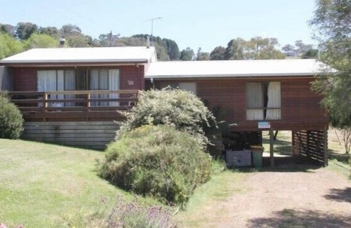 Goughs Bay House | Stunning views of Lake Eildon