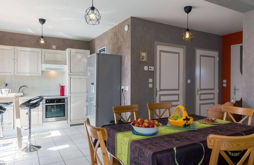 Ploudalmezeau House | Stunning villa for 4 guests with WIFI, TV and terrace